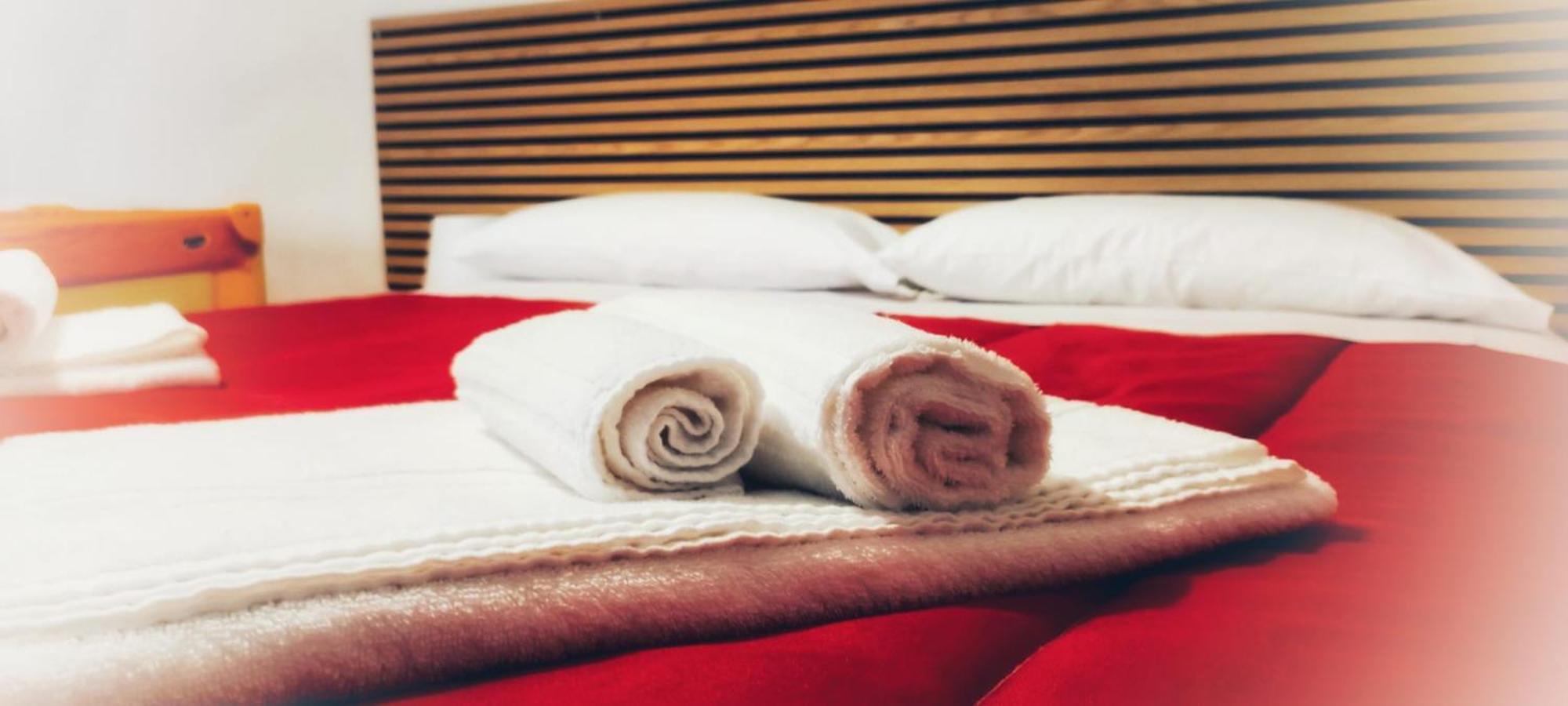 プラートラ・ペリーニャ La Cas D' Taton Bed & Breakfast エクステリア 写真